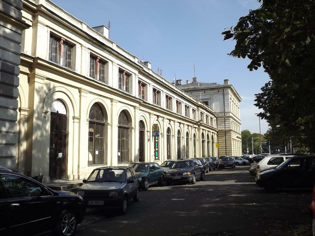 Locomotive Hostel Wrocław Eksteriør bilde