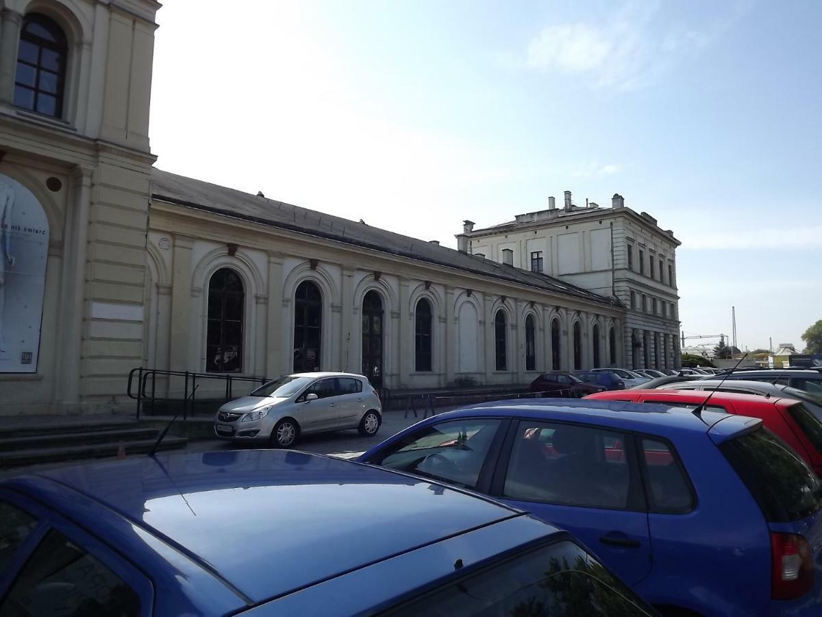Locomotive Hostel Wrocław Eksteriør bilde