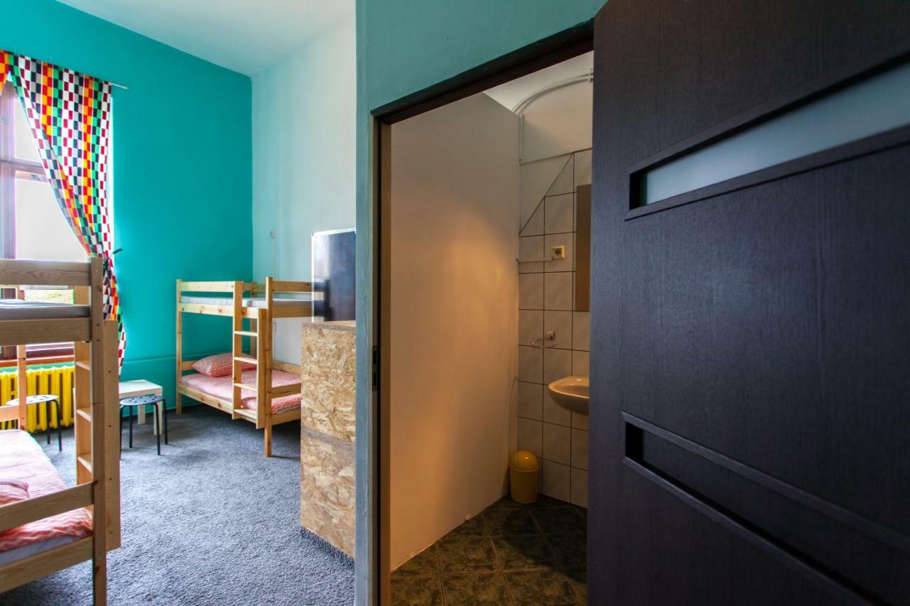 Locomotive Hostel Wrocław Eksteriør bilde