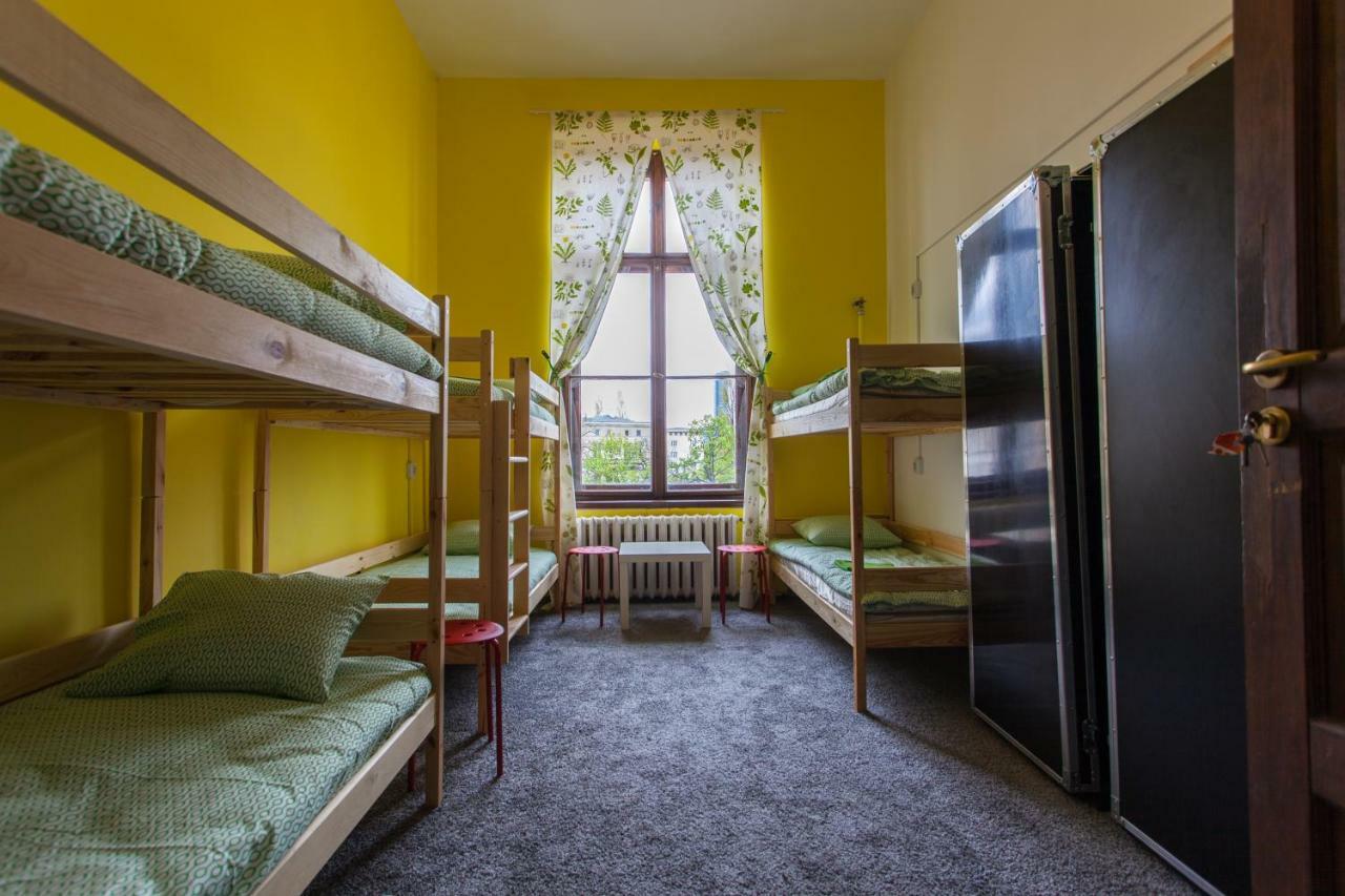 Locomotive Hostel Wrocław Eksteriør bilde