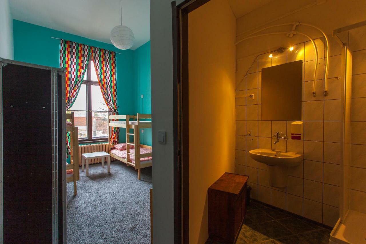 Locomotive Hostel Wrocław Eksteriør bilde