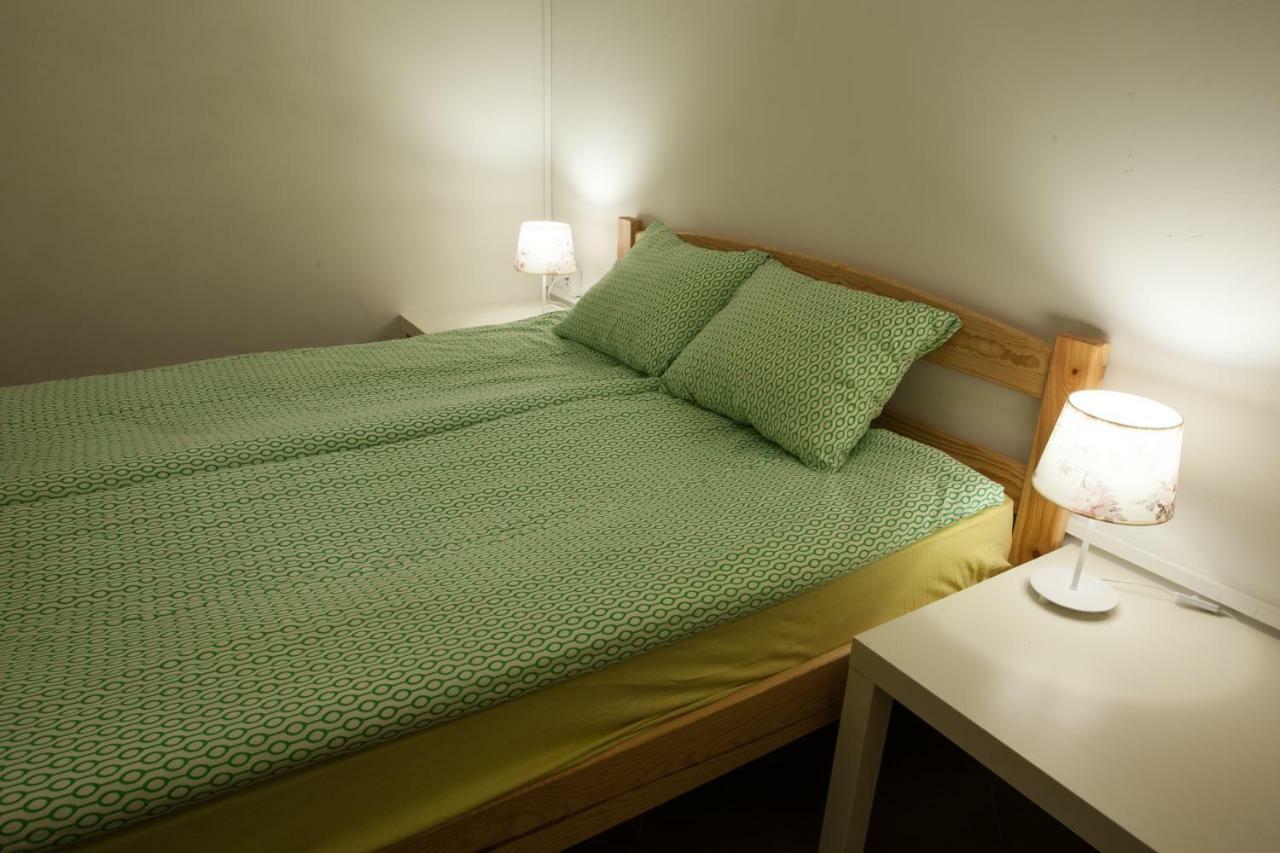 Locomotive Hostel Wrocław Eksteriør bilde