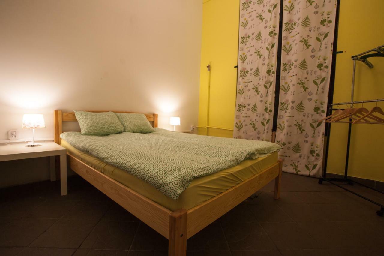Locomotive Hostel Wrocław Eksteriør bilde